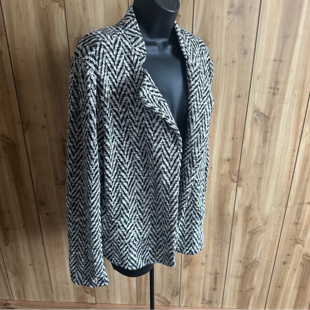 BKE Boutique Monochrome Herringbone Jacket black & white blazer work apparel